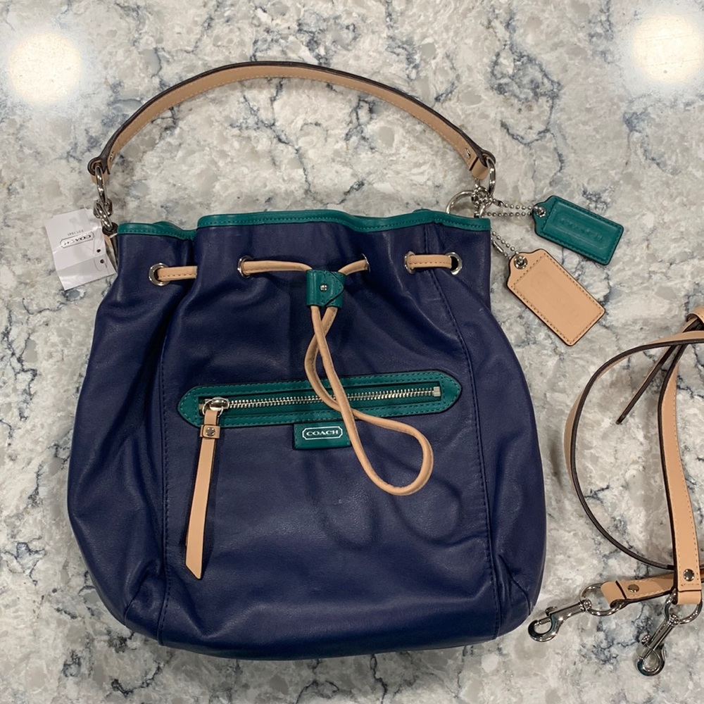 😍 Coach Daisy Leather Drawstring Purse